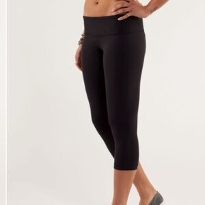 Lululemon Wunder Under Crop
Black size 4